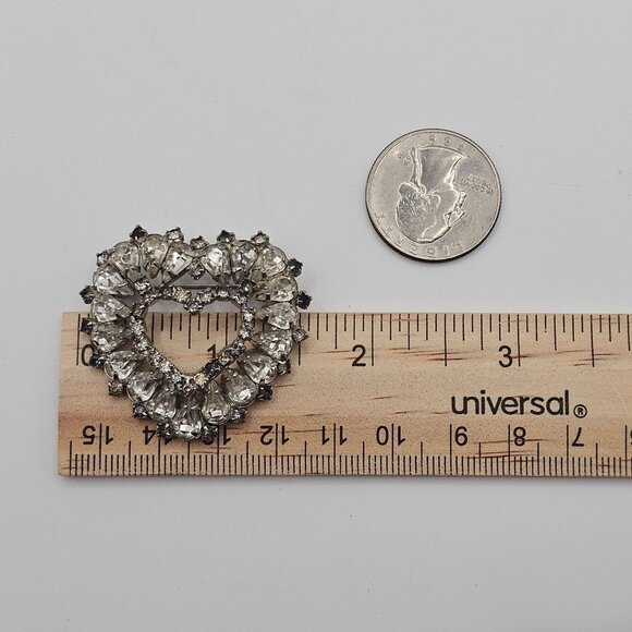 VTG Brooch Heart Shape Love Gift Sparkle Rhinestone SilverTone Romance Glam Stmt - Picture 9 of 9